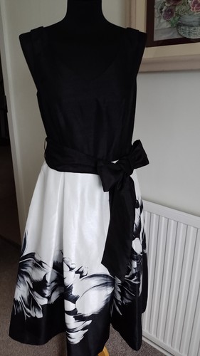 New roman black white - roman,
