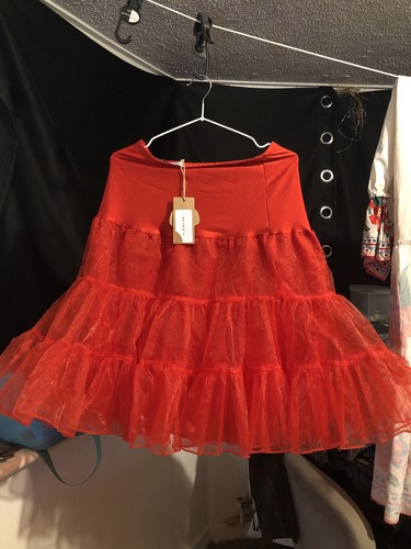 Under skirt netting - under,